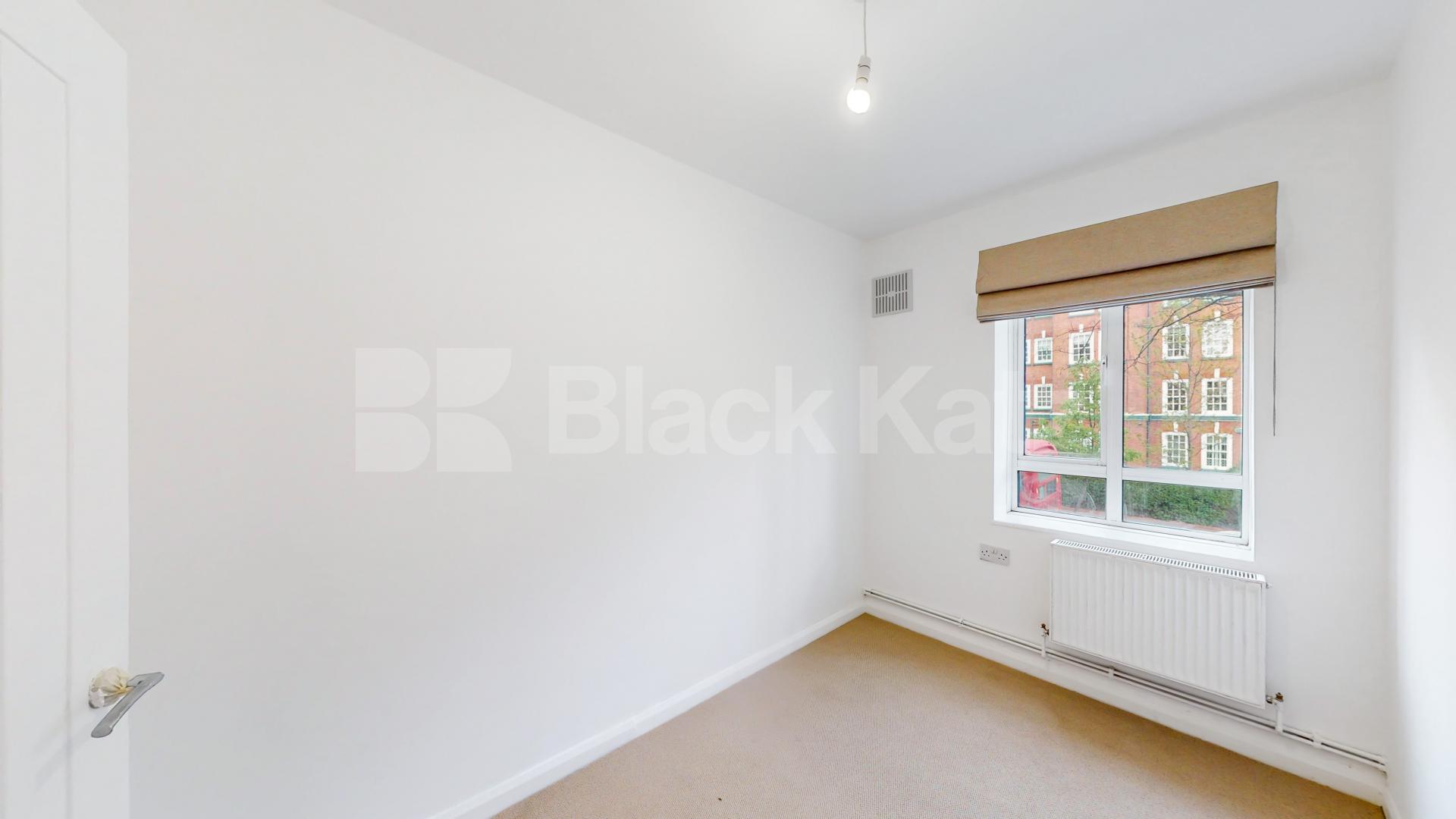 Newly refurbished three double bed flat in the heart of St Johns Wood St Johns Wood Road, St Johns Wood